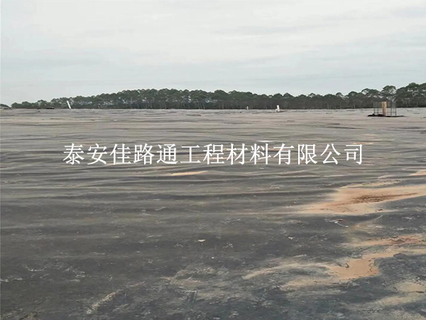 沼氣池黑膜運輸“三字訣”：穩、護、查